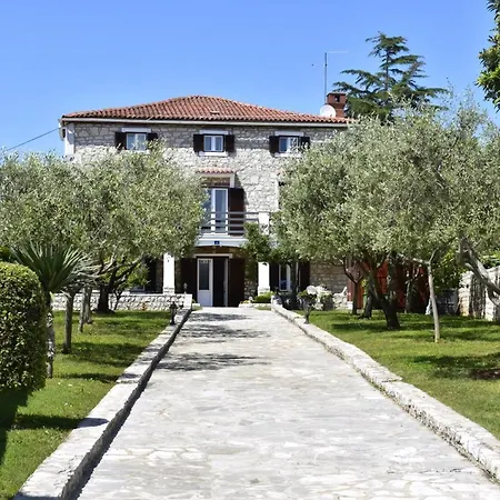 Tolle In Mit Kleiner Terrasse Umag